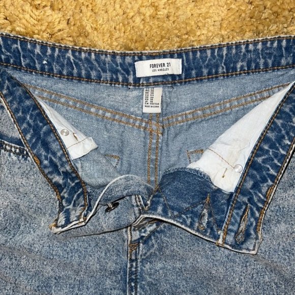 Light Ash Wash Denim Forever 21 Button Up Shorts - Picture 5 of 7